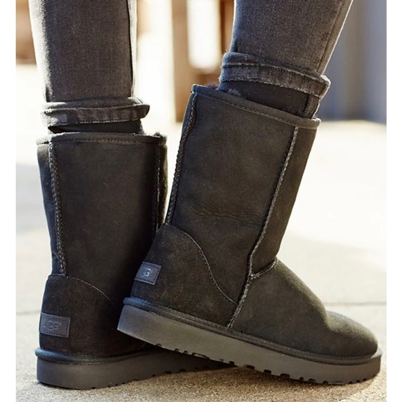 New/Box/withTags UGG Classic Short Suede Black Water-Repellent Boots Below $200 - Picture 1 of 11